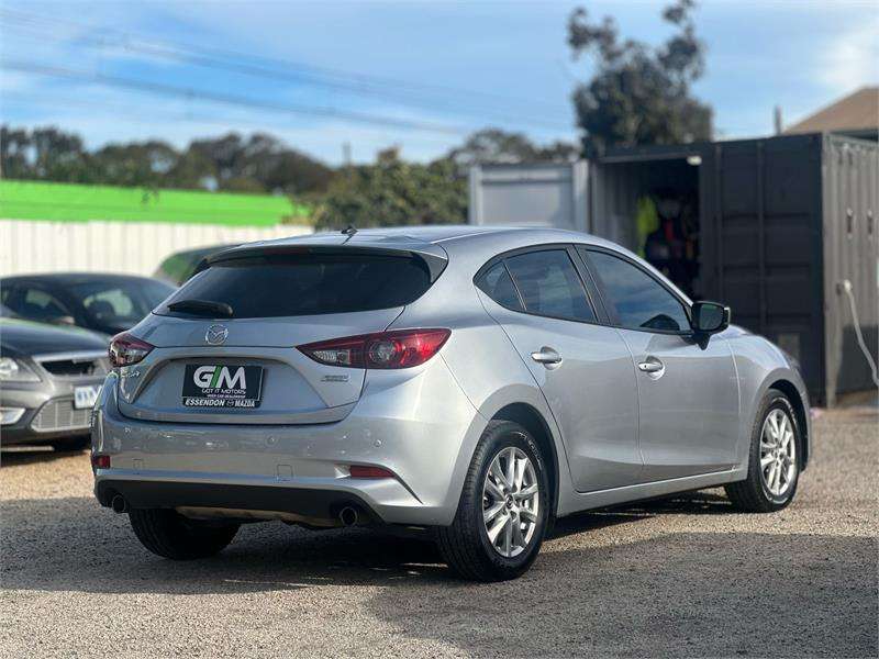 Mazda 3 2017 Neo