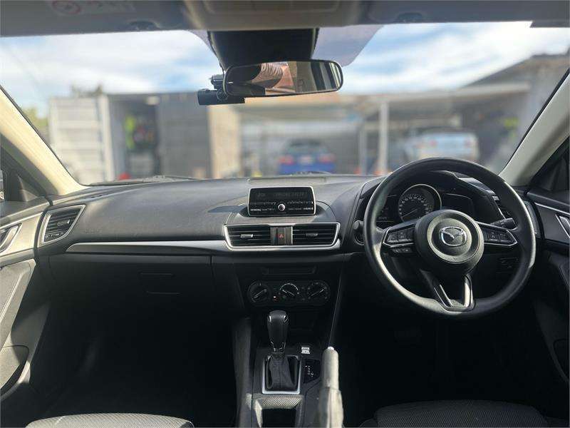 Mazda 3 2017 Neo