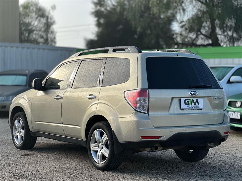 Subaru Forester 2010 XS Premium