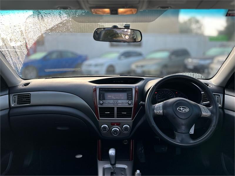 Subaru Forester 2010 XS Premium