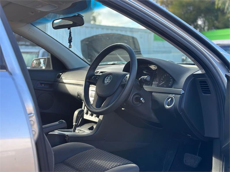 Holden Commodore  2009 Omega