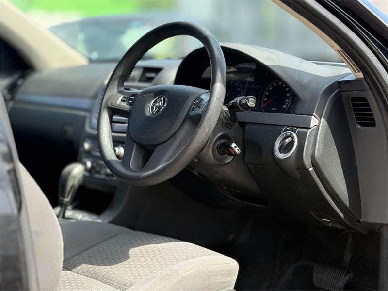 Holden Commodore 2012 Omega