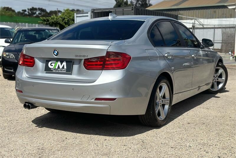 BMW 3 Series 2012  328i