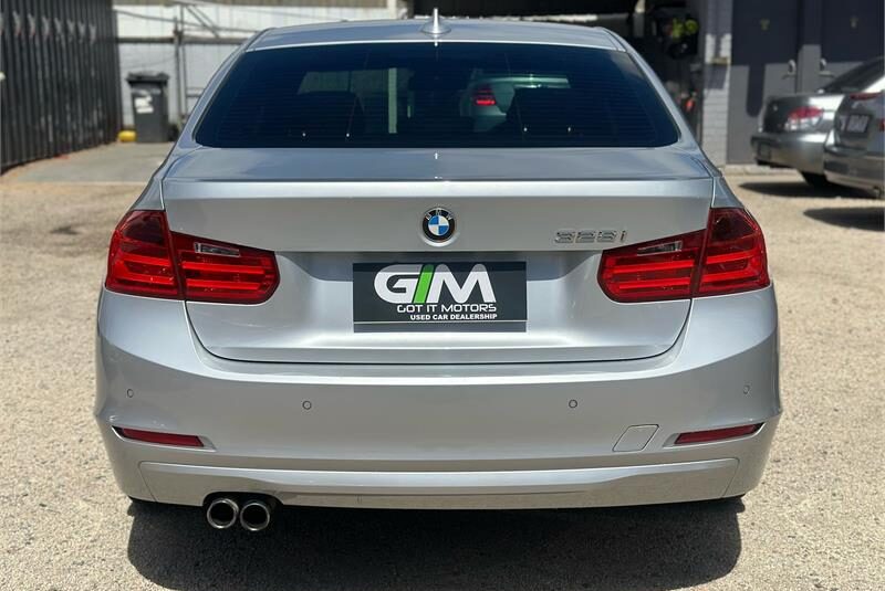 BMW 3 Series 2012  328i