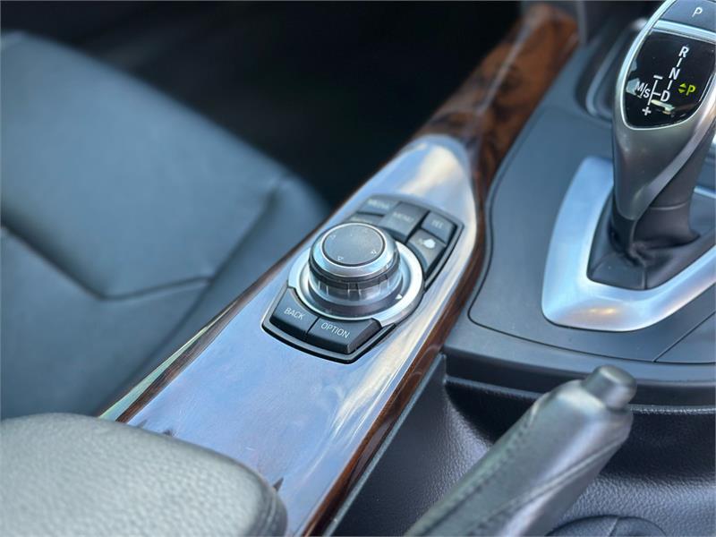 BMW 3 Series 2012  328i